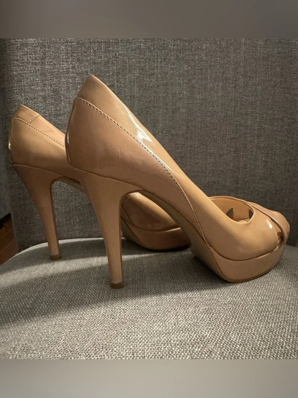 Nine West Nude Patent Leather Peep-Toe Platform Heels – Size 7